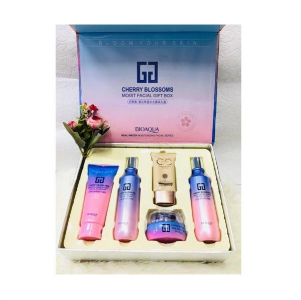 Набор Bioaqua Cherry Blossoms Moist Facial Gift Box